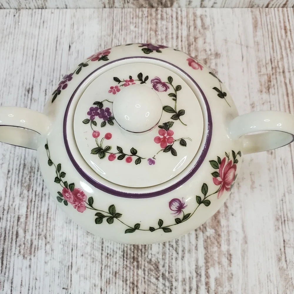 Eschenbach Bavaria Germany Elfenbein Porzellan Sugar Bowl w Lid Floral 2 Handle
